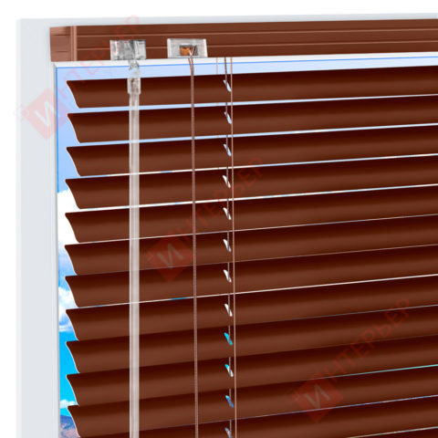 Горизонтальные алюминиевые жалюзи на пластиковые окна - цвет орехово-коричневый
