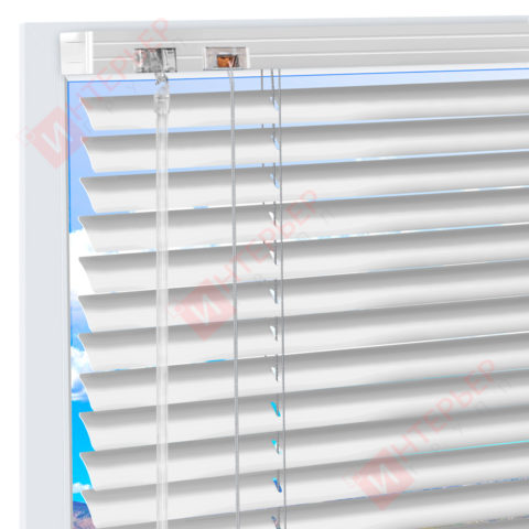 Горизонтальные алюминиевые жалюзи на пластиковые окна - цвет папирусно-белый